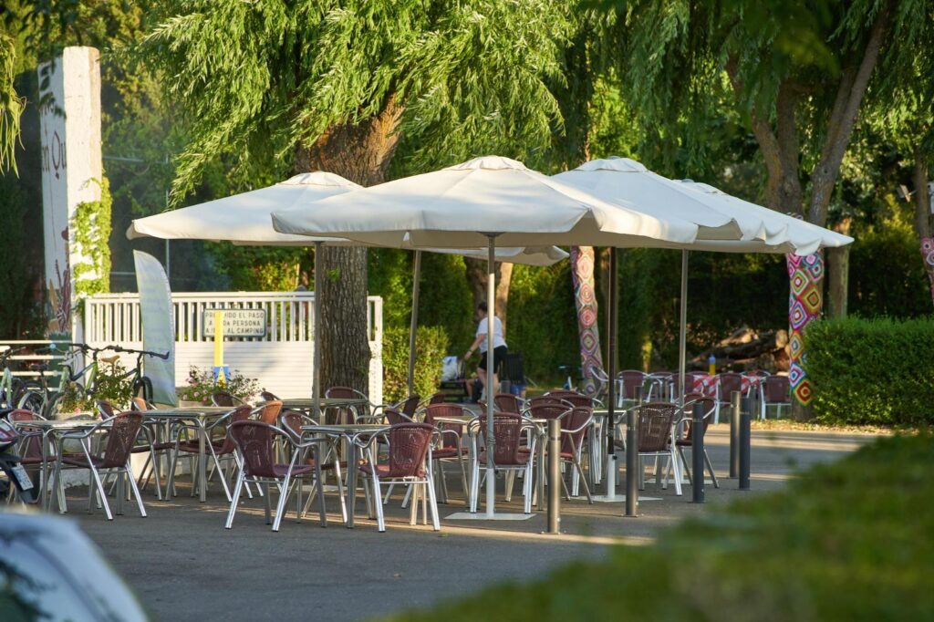 Terraza Restaurante - Camping Don Quijote